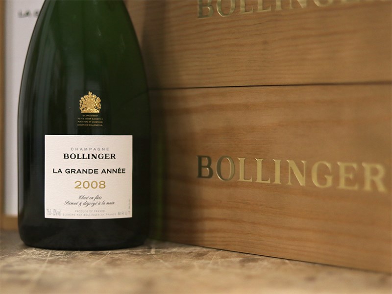 2008 Bollinger Grande Année sælges til investering